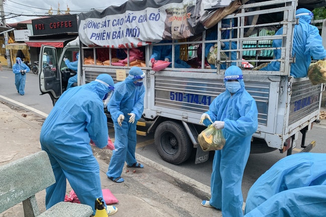 Chùa Hoằng Pháp: Tiếp tục hỗ trợ người dân khó khăn trong đại dịch Covid (đợt 8)